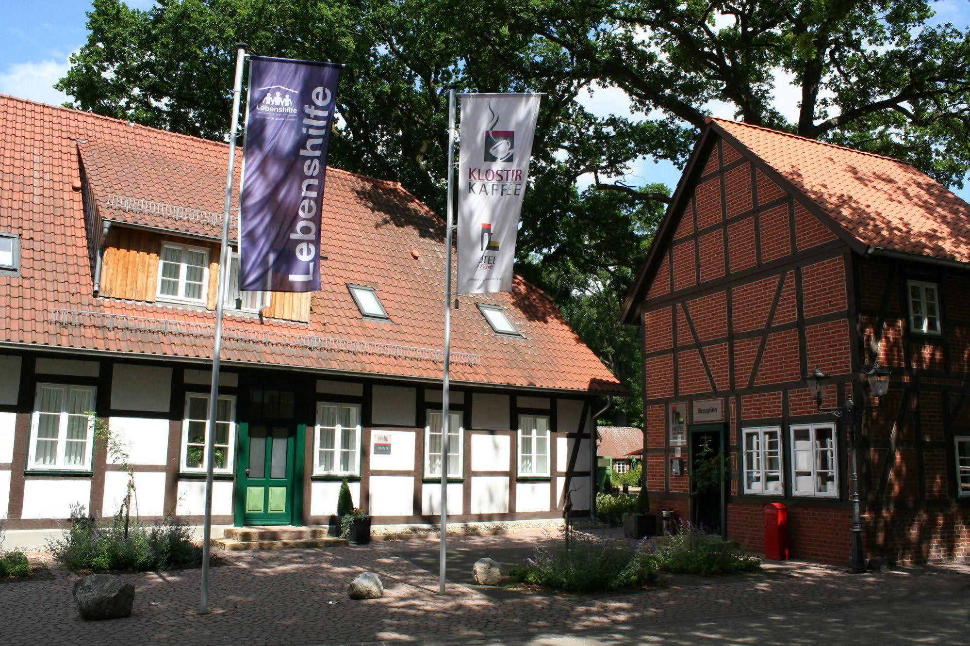 Hotel Am Kloster Wienhausen Esterno foto